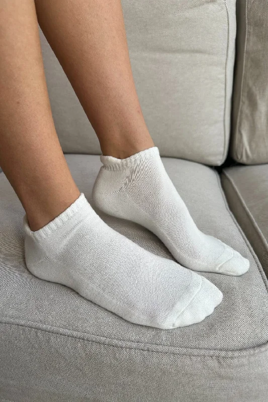 Moisture-wicking socks for workouts-Basic Ankle Socks