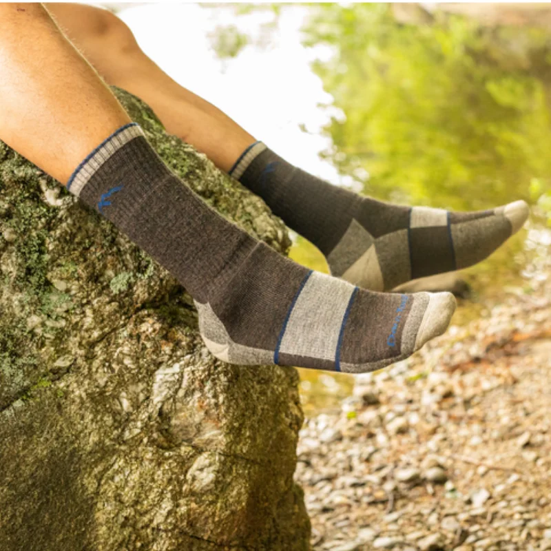 Socks with floral prints-Darn Tough 1405 Hiker Boot with Full Cushion Midweight Men's Sock