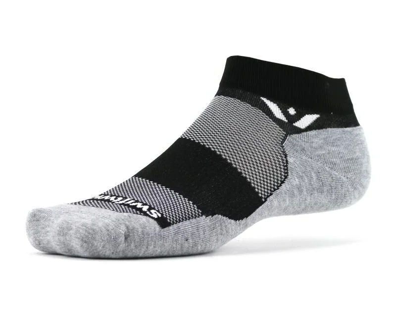 Vintage fleece socks-Swiftwick Maxus One - Low Cut