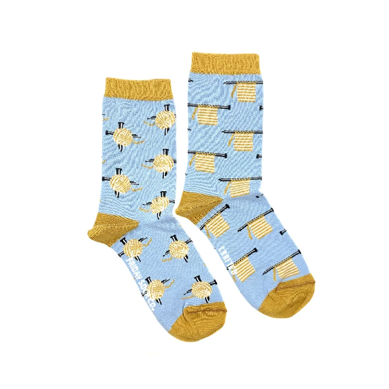 Socks with snowflake designs-Women's Knitting Socks