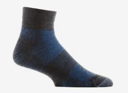 Socks with wool texture-Wrightsock Merino Coolmesh II - Quarter